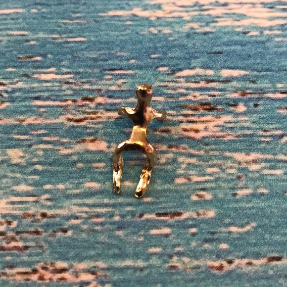 2/$6 Gold tone metal man cartilage ear cuff - Picture 7 of 8